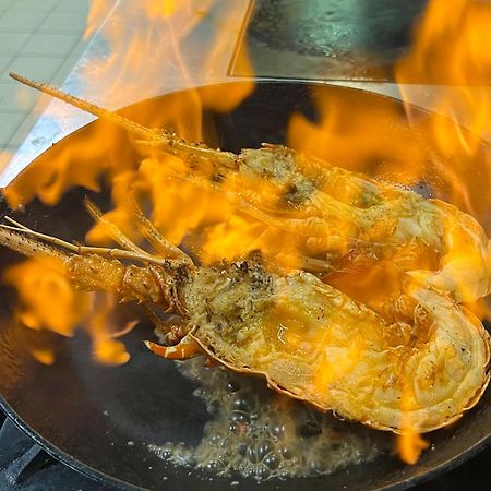 莱丝沙特米纳斯酒店 拉布雷斯 外观 照片