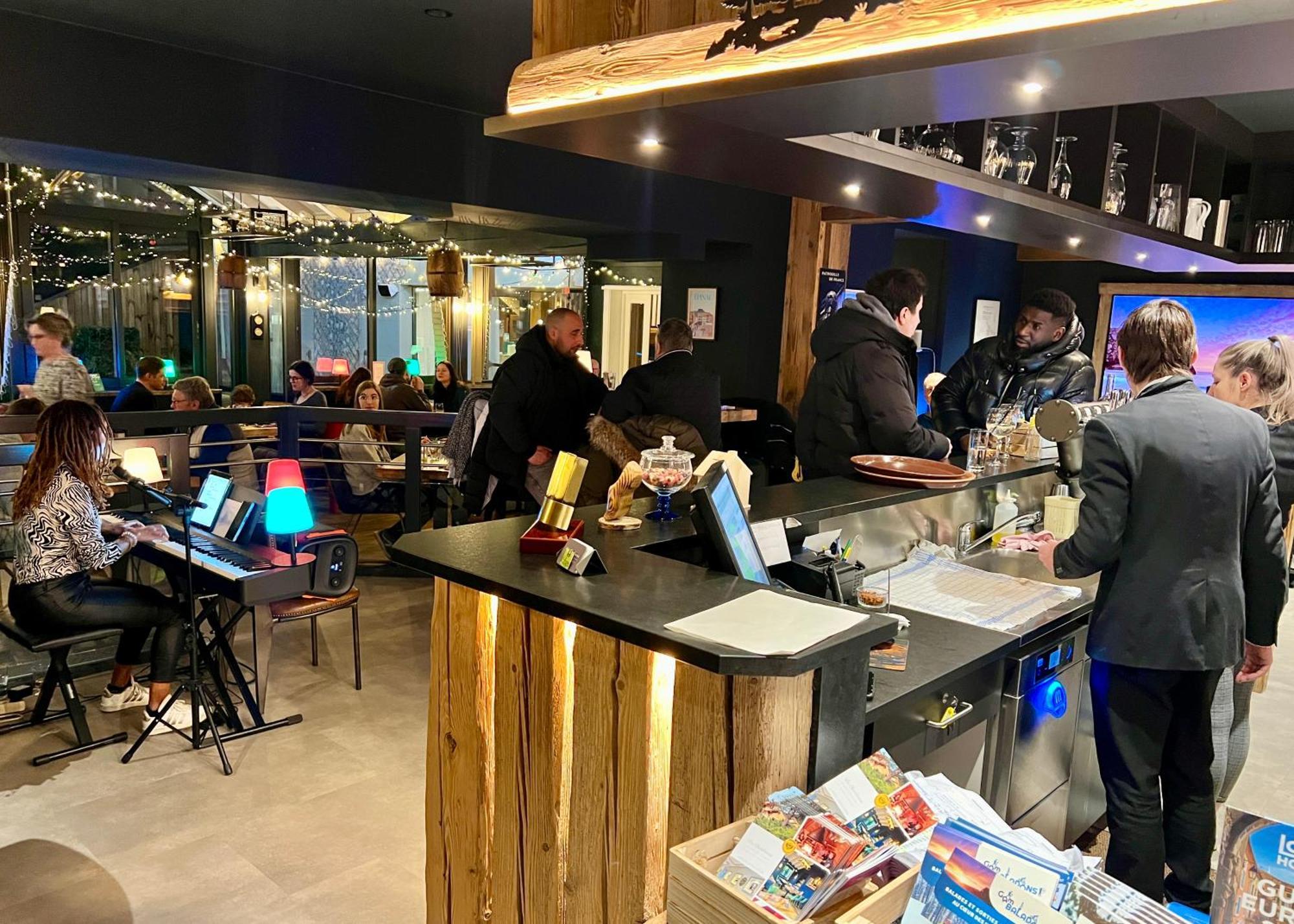 莱丝沙特米纳斯酒店 拉布雷斯 外观 照片